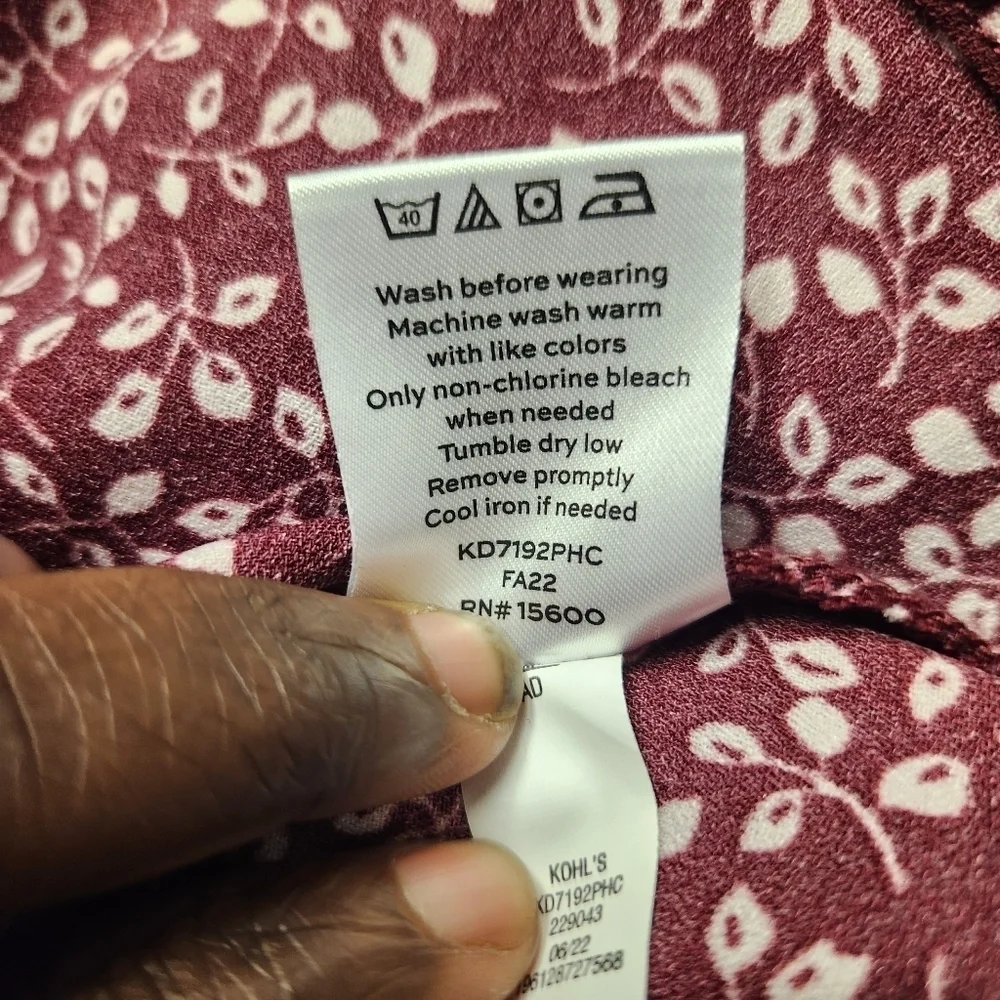 Draper James RSVP Burgundy/White Ditsy Print Smocked Waist Aline Dress Sz. Med - Picture 9 of 9